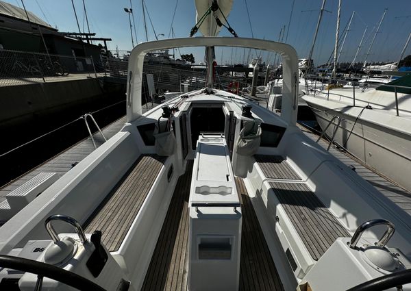 Beneteau Oceanis 35.1 image