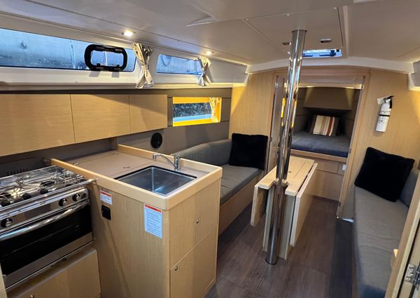 Beneteau Oceanis 35.1 image