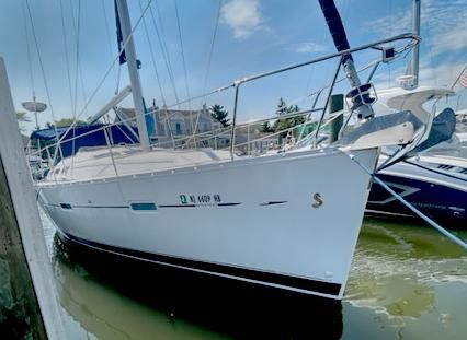 Beneteau 373 image