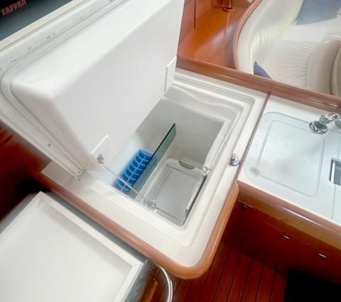 Beneteau 373 image