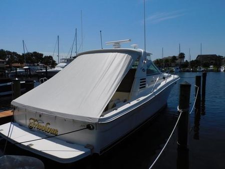 Sea Ray 370 Express Cruiser image