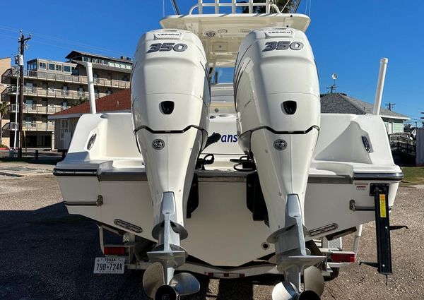 Mako 334 Center Console image