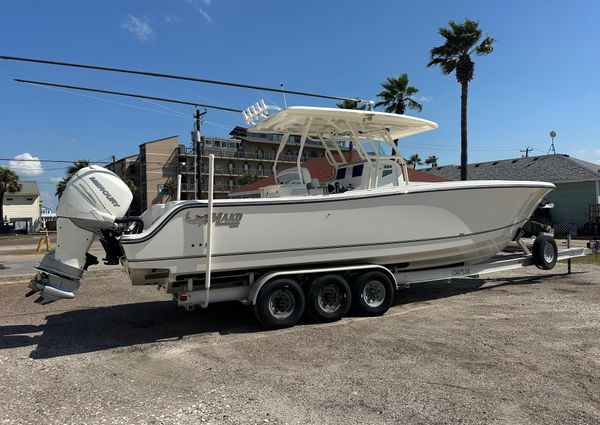 Mako 334 Center Console image