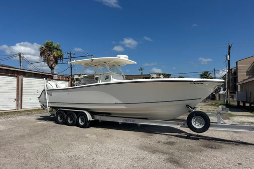 Mako 334 Center Console image