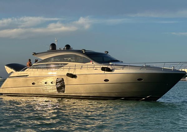 Pershing 64 image