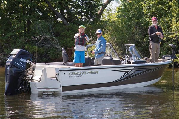Crestliner 1950 Sportfish SST - main image