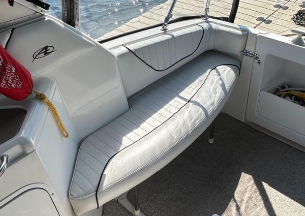 Bayliner 3255-AVANTI image