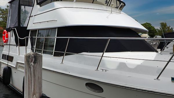 Carver 355 Main Ship Aft Cabin