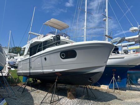 Beneteau Swift Trawler 30 image