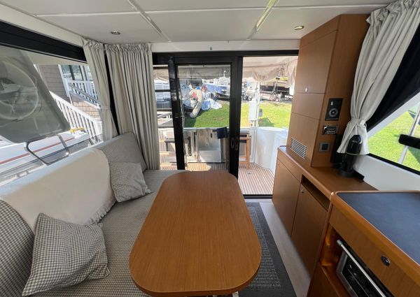 Beneteau Swift Trawler 30 image