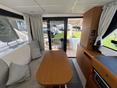 Beneteau Swift Trawler 30 image