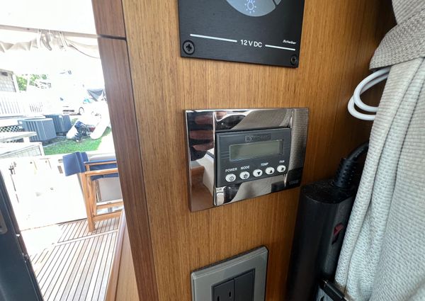 Beneteau Swift Trawler 30 image