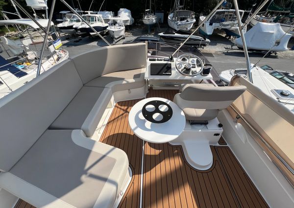 Beneteau Swift Trawler 30 image