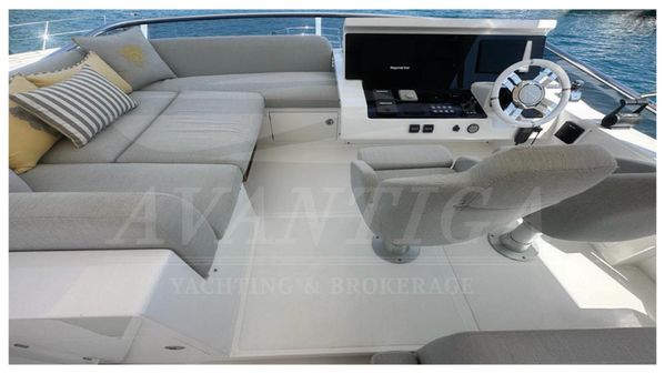 Azimut 66 image