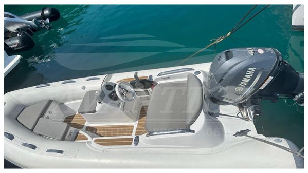 Azimut 66 image