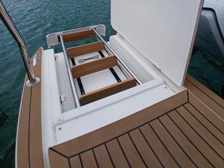 Aquila 32 Sport image