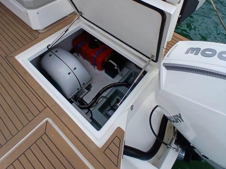 Aquila 32 Sport image