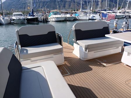 Aquila 32 Sport image