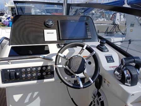 Aquila 32 Sport image