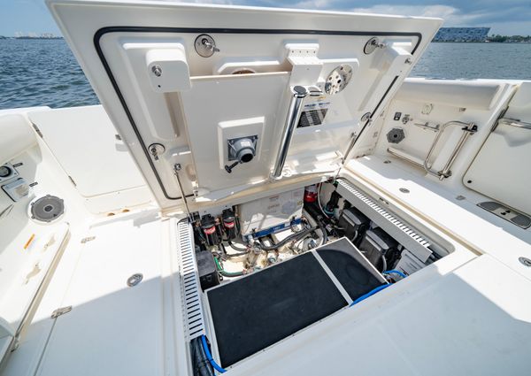 Boston Whaler 380 Outrage image