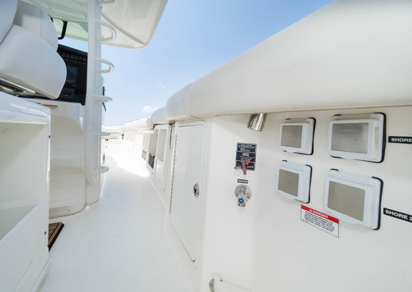 Boston Whaler 380 Outrage image