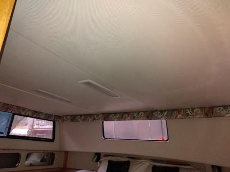 Chris-Craft 381 Catalina image