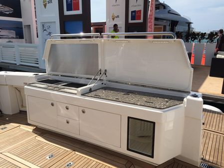 Riviera 77 ENCLOSED FLYBRIDGE image