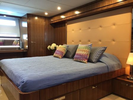 Riviera 77 ENCLOSED FLYBRIDGE image