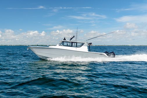 Invincible 46 Pilothouse image