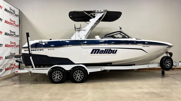Malibu 23 LSV