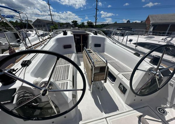 Jeanneau Sun Odyssey 349 image