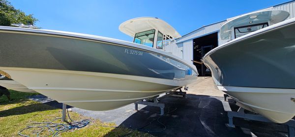 Boston Whaler 320 Outrage image