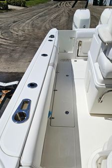 Boston Whaler 320 Outrage image