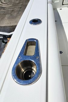 Boston Whaler 320 Outrage image