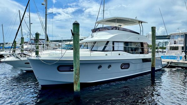 Beneteau Swift Trawler 48 