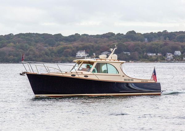 Hinckley Picnic Boat 37 MKIII image