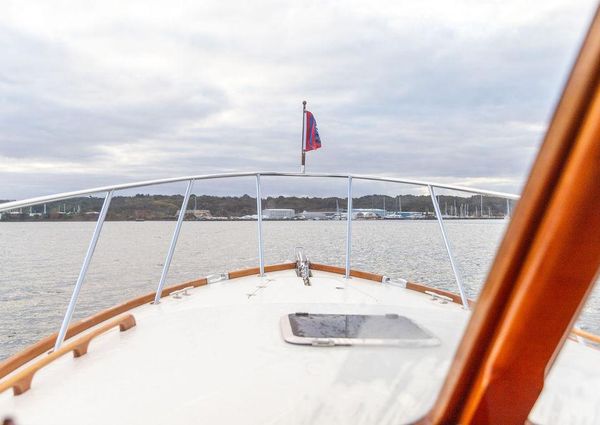 Hinckley Picnic Boat 37 MKIII image