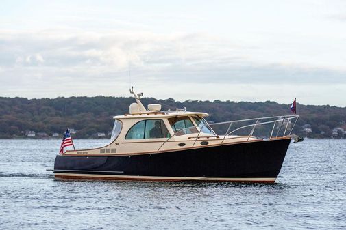 Hinckley Picnic Boat 37 MKIII image