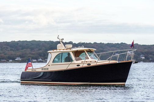 Hinckley Picnic Boat 37 MKIII image