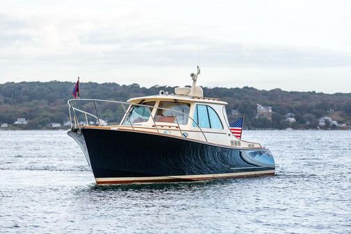 Hinckley Picnic Boat 37 MKIII image