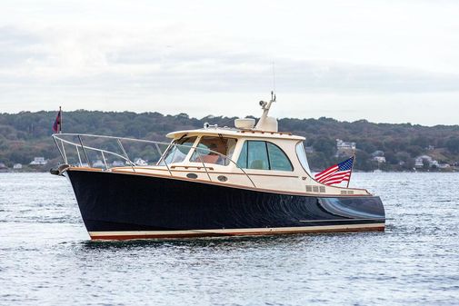 Hinckley Picnic Boat 37 MKIII image