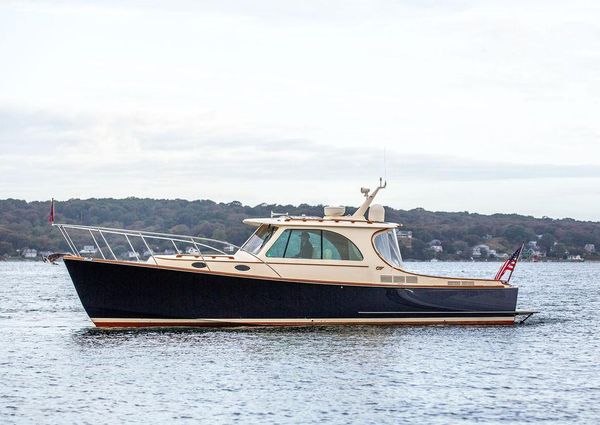 Hinckley Picnic Boat 37 MKIII image