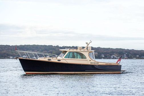 Hinckley Picnic Boat 37 MKIII image