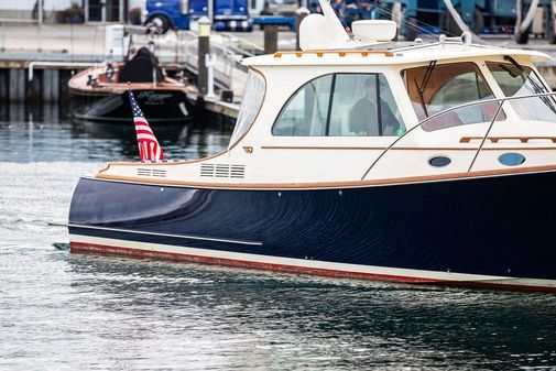 Hinckley Picnic Boat 37 MKIII image