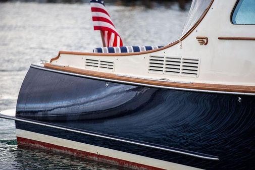 Hinckley Picnic Boat 37 MKIII image