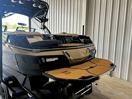 Mastercraft X24 image