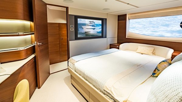 Princess Y72 Motor Yacht image