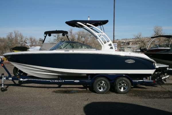 COBALT BOATS 220S - main image
