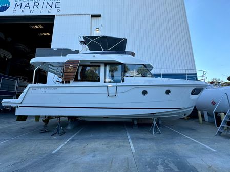 Beneteau Swift Trawler 41 Fly image