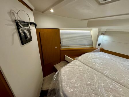 Beneteau Swift Trawler 41 Fly image